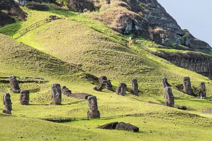 île de Pâques : carrière du Rano Raraku 