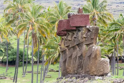 île de Pâques : Anakena et pukao